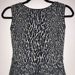 BCBG two tone starchy top
